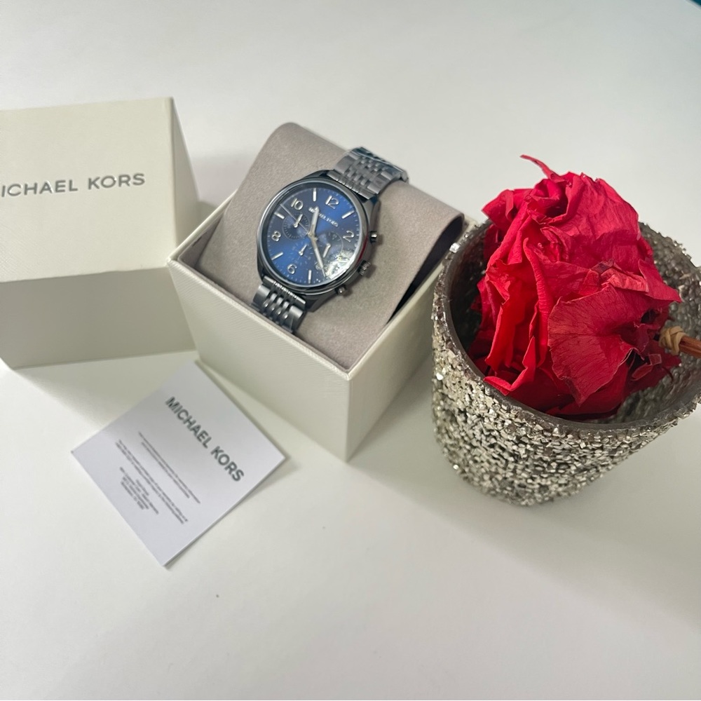 Michael Kors Merrick Bracelet Watch, 42mm In Silver & Blue Color - New In Box